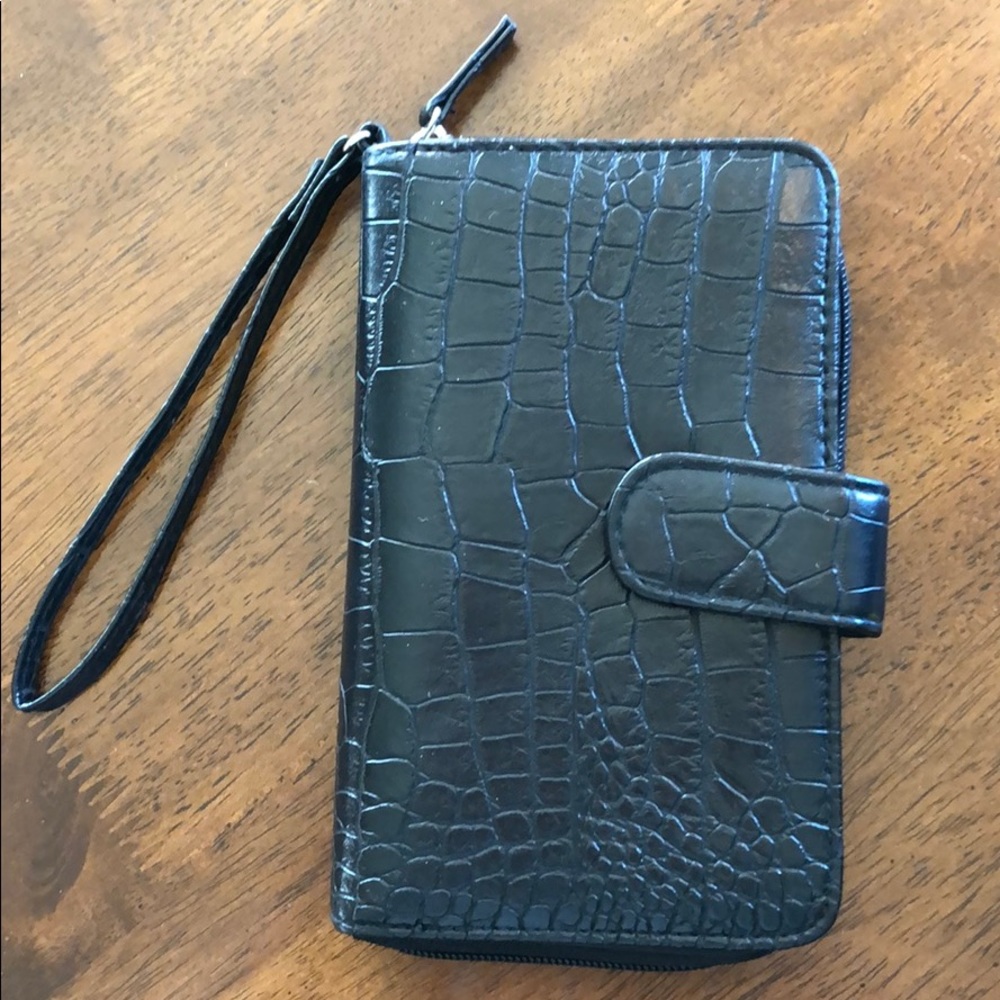 NWOT Faux Leather Wristlet